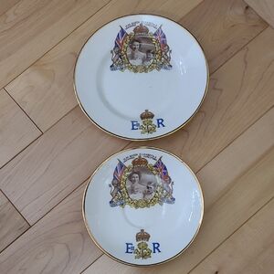 Vintage Queen Elizabeth II Coronation Commemorative Plate & Saucer (Cup Broke)